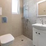Отель Lеvandi *